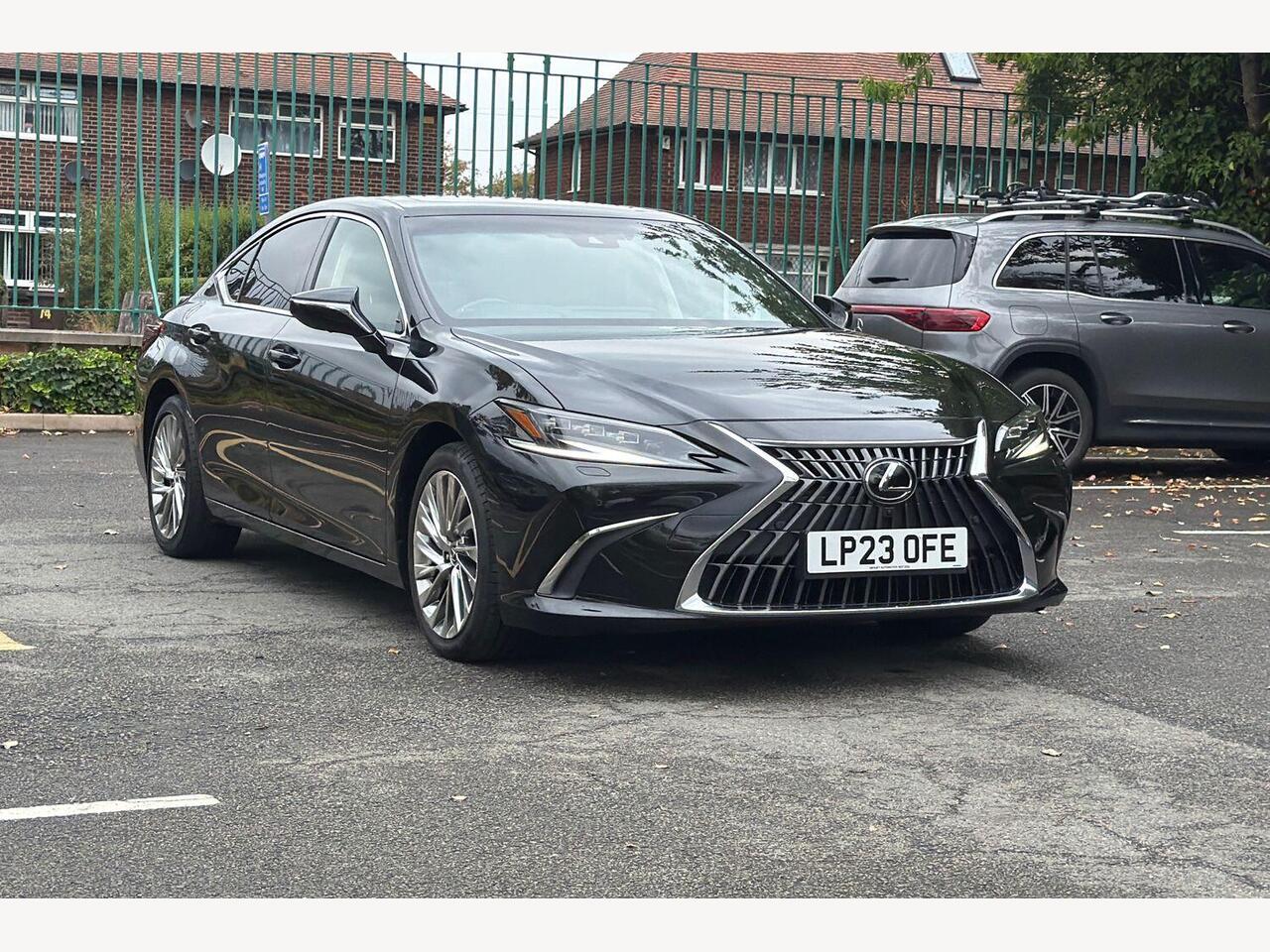 Main listing image - Lexus ES