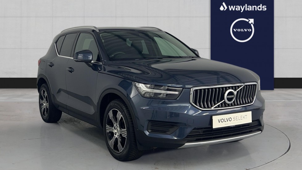 Main listing image - Volvo XC40