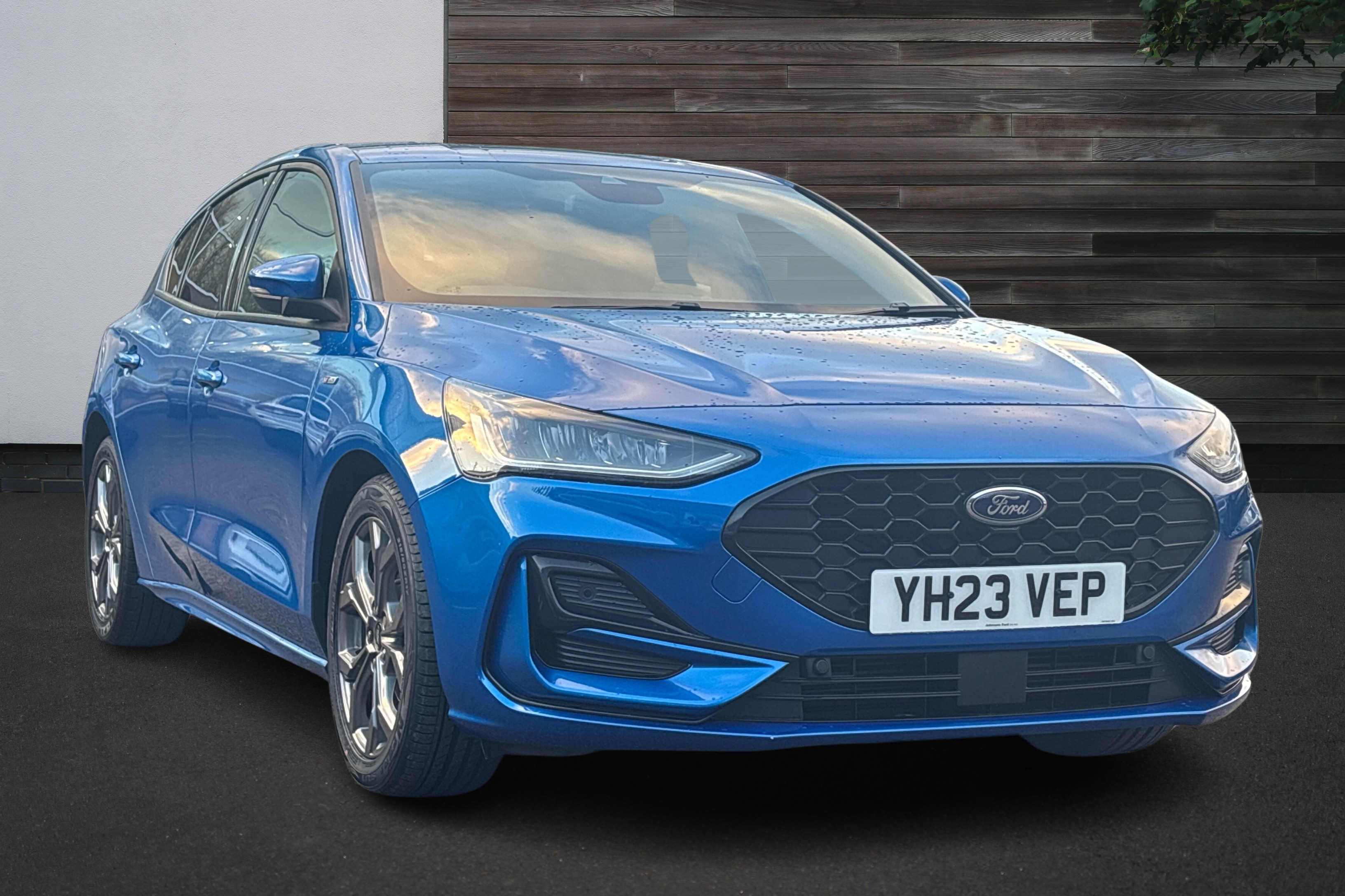 Main listing image - Ford Focus