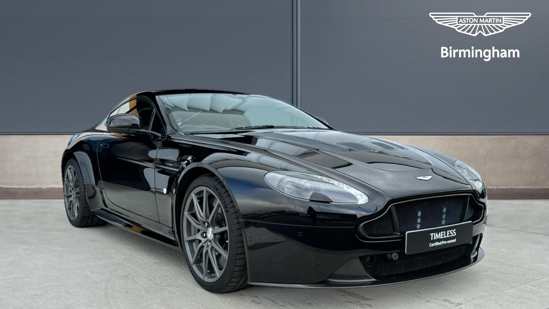 Main listing image - Aston Martin Vantage