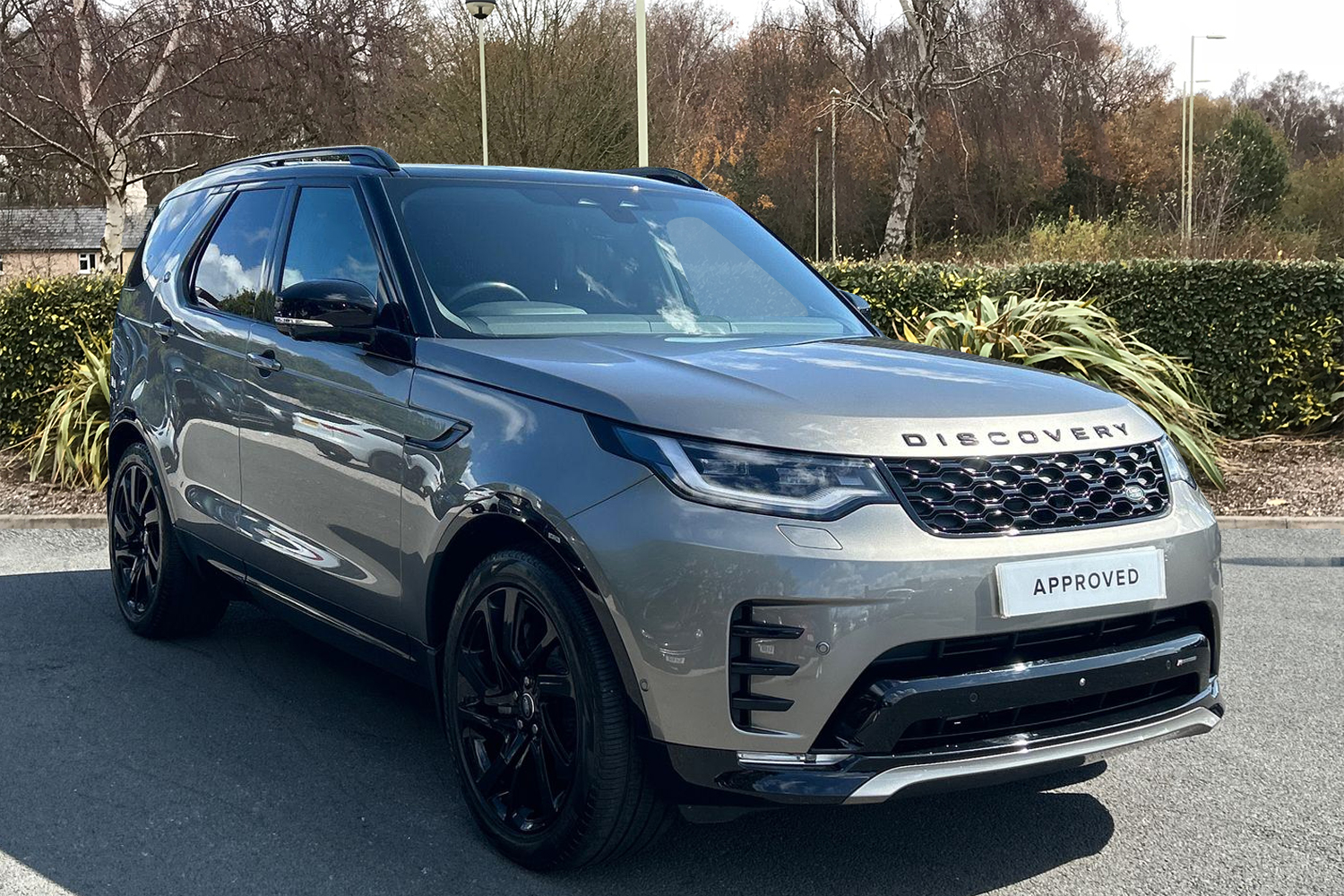 Main listing image - Land Rover Discovery