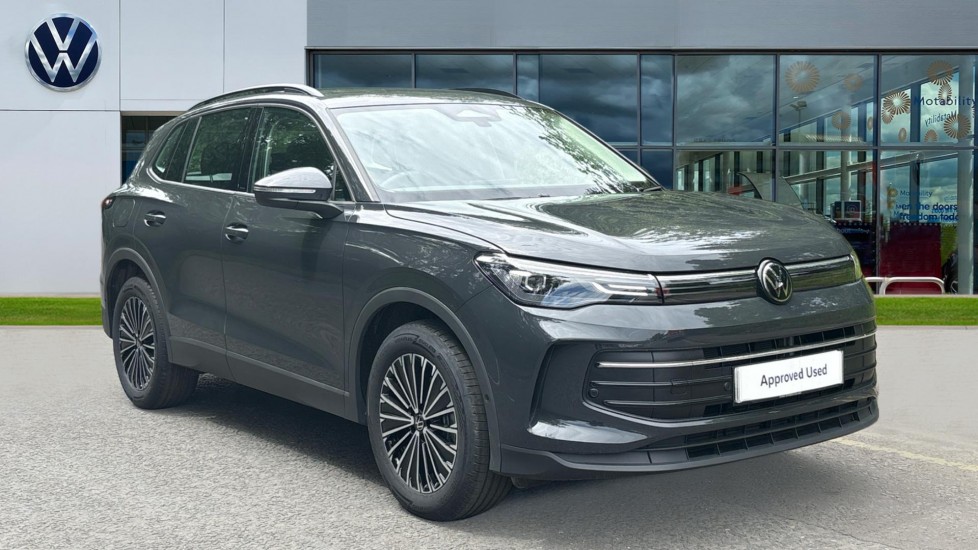 Main listing image - Volkswagen Tiguan