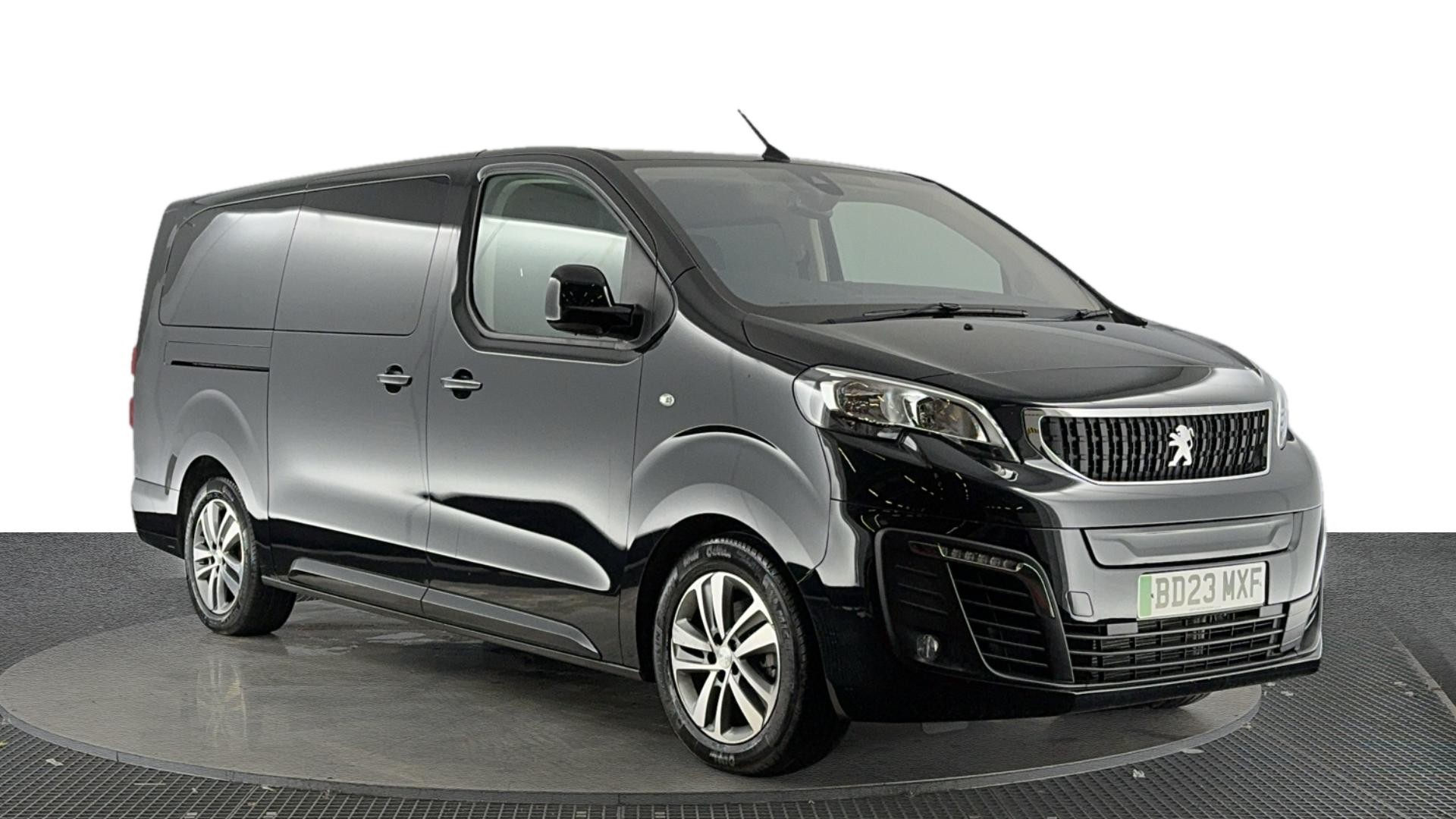 Main listing image - Peugeot Traveller