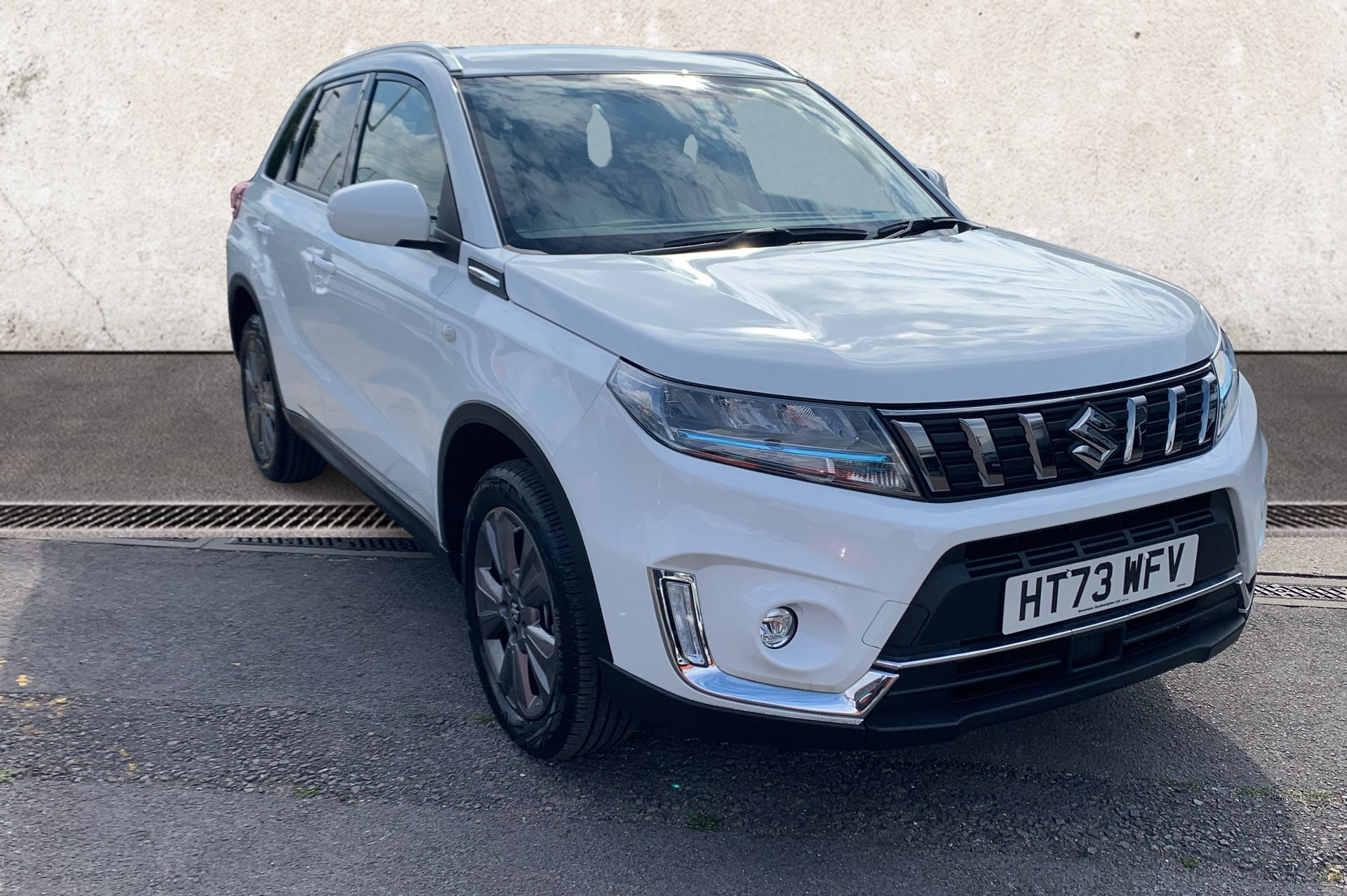 Main listing image - Suzuki Vitara