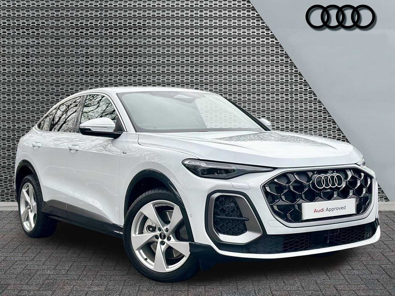 Main listing image - Audi Q5
