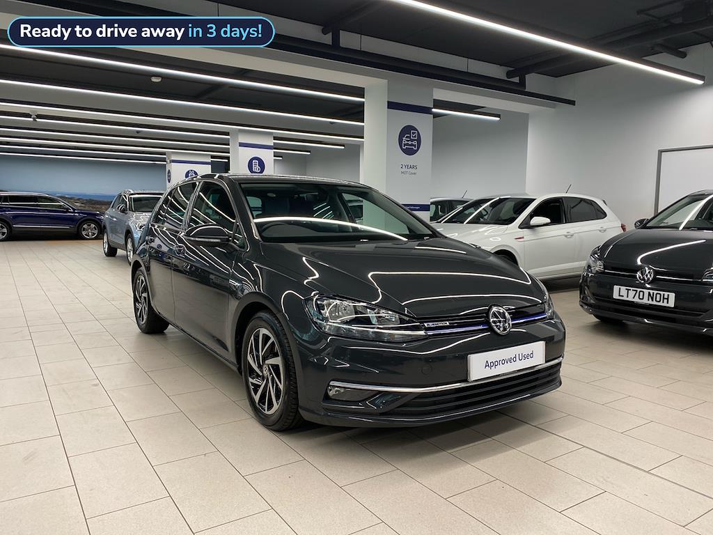 Main listing image - Volkswagen Golf