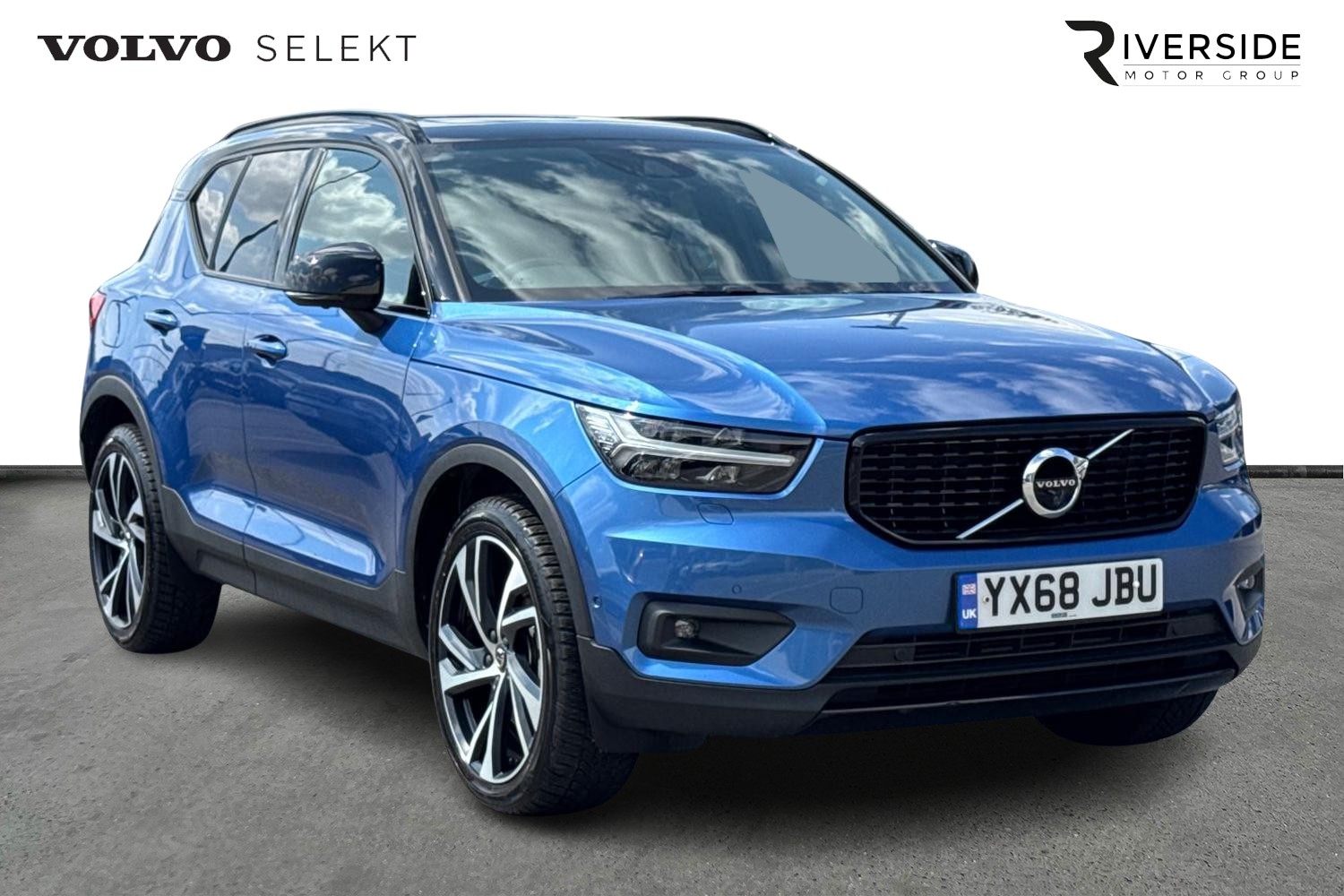 Main listing image - Volvo XC40