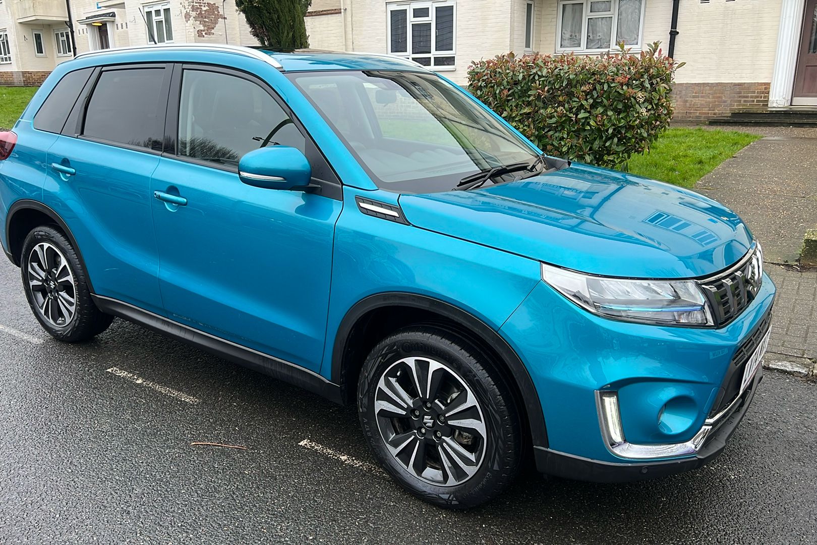 Main listing image - Suzuki Vitara