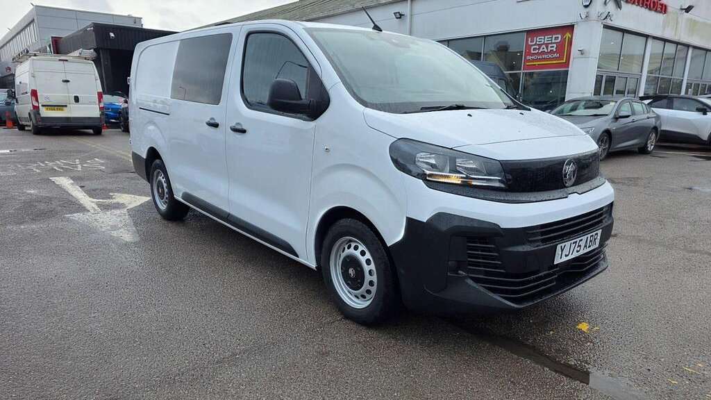 Main listing image - Vauxhall Vivaro