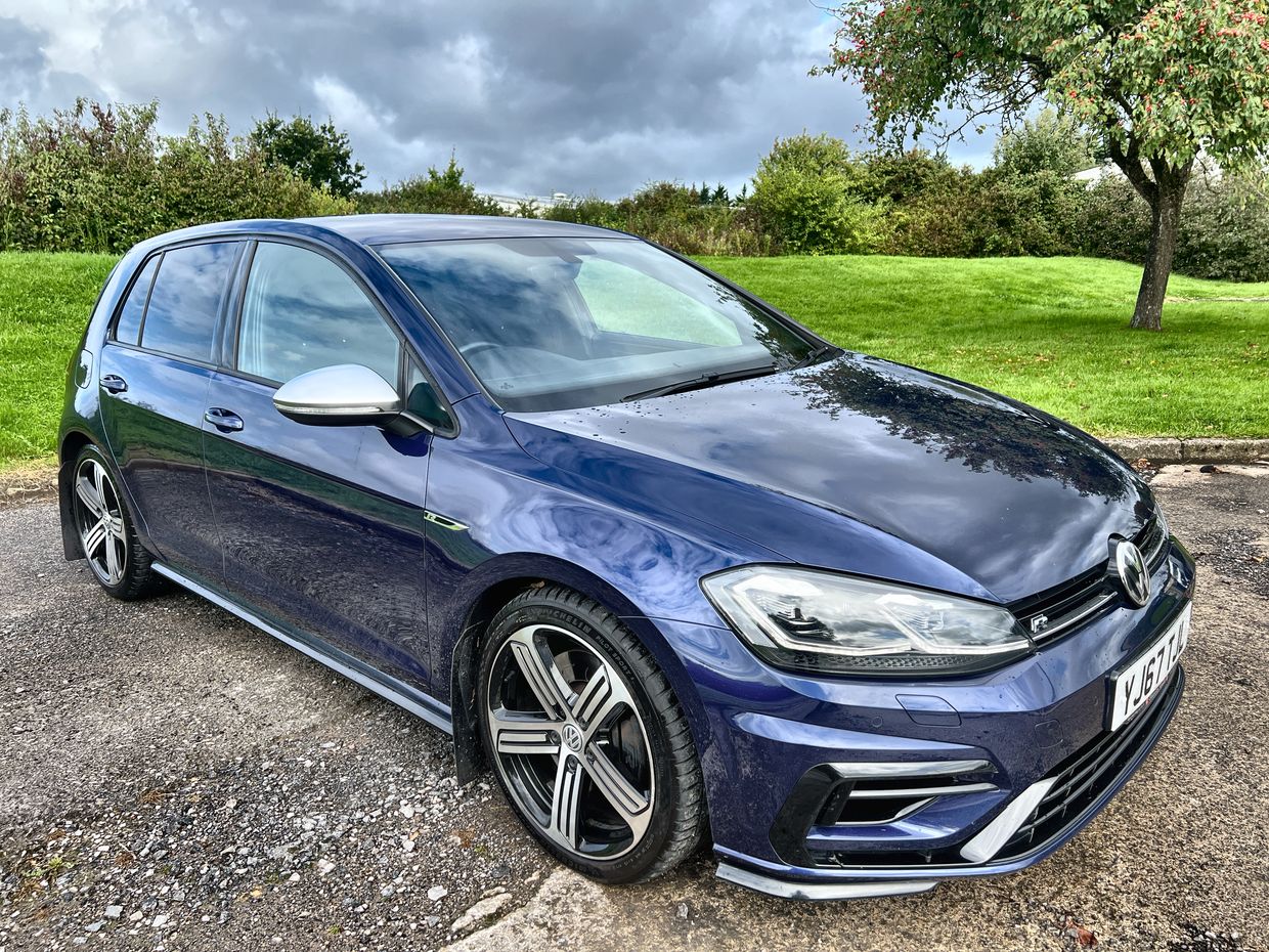 Main listing image - Volkswagen Golf R