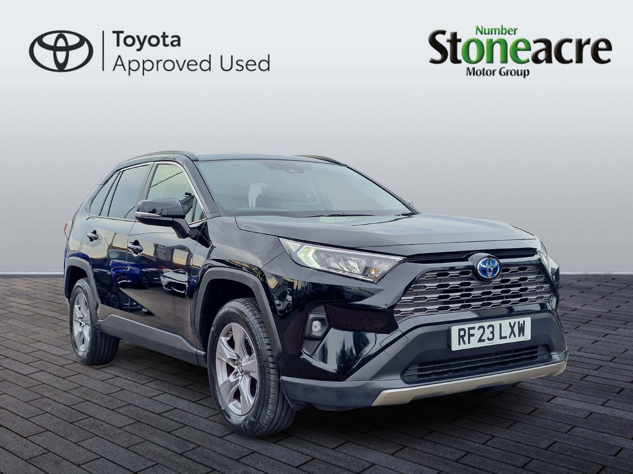 Main listing image - Toyota RAV4