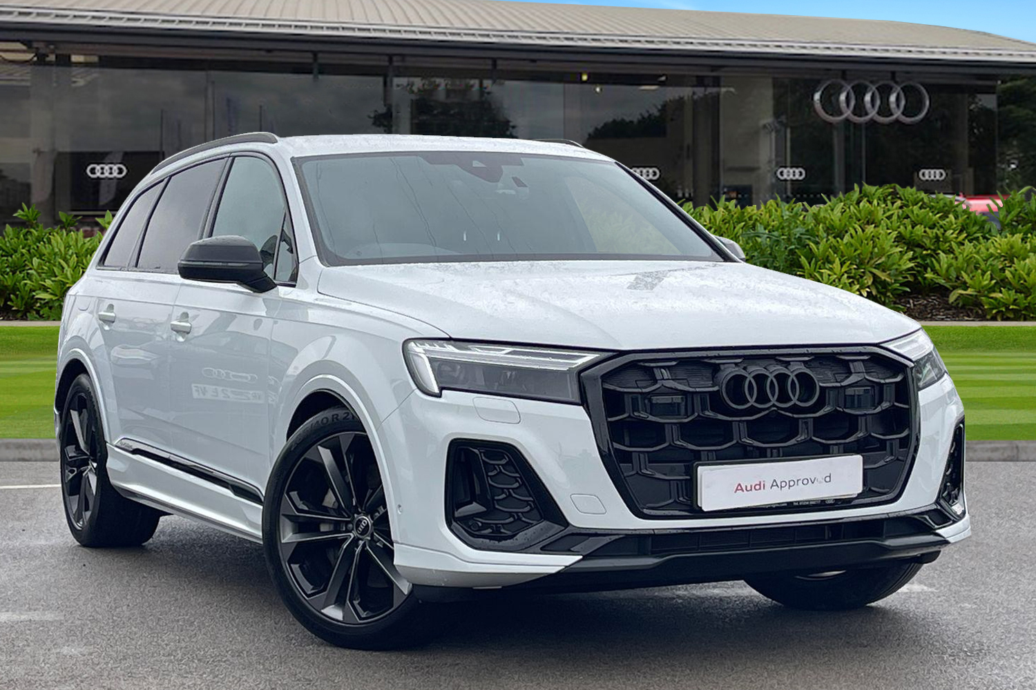 Main listing image - Audi Q7