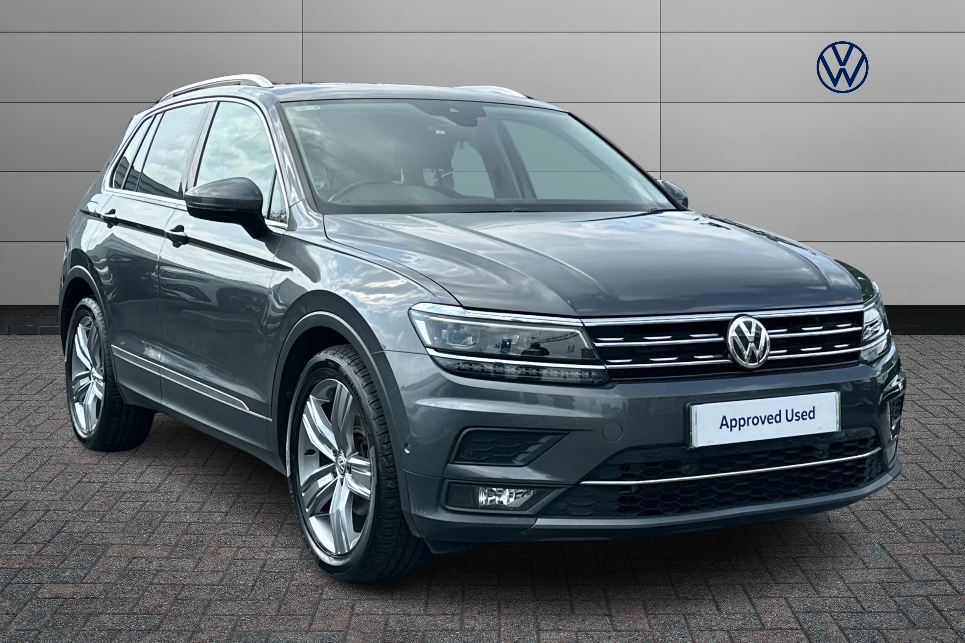 Main listing image - Volkswagen Tiguan
