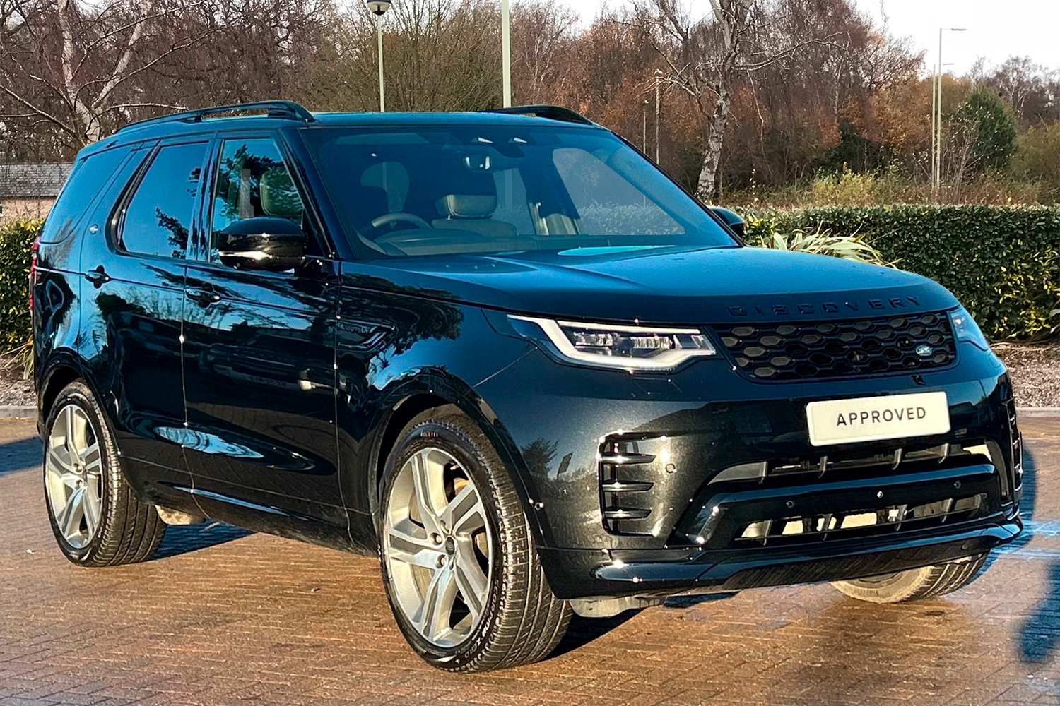 Main listing image - Land Rover Discovery