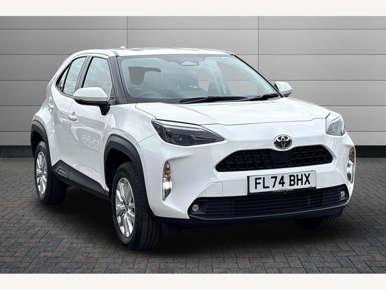 Main listing image - Toyota Yaris Cross