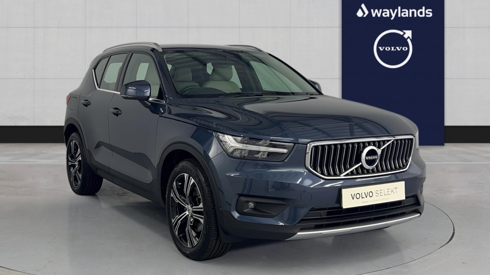 Main listing image - Volvo XC40