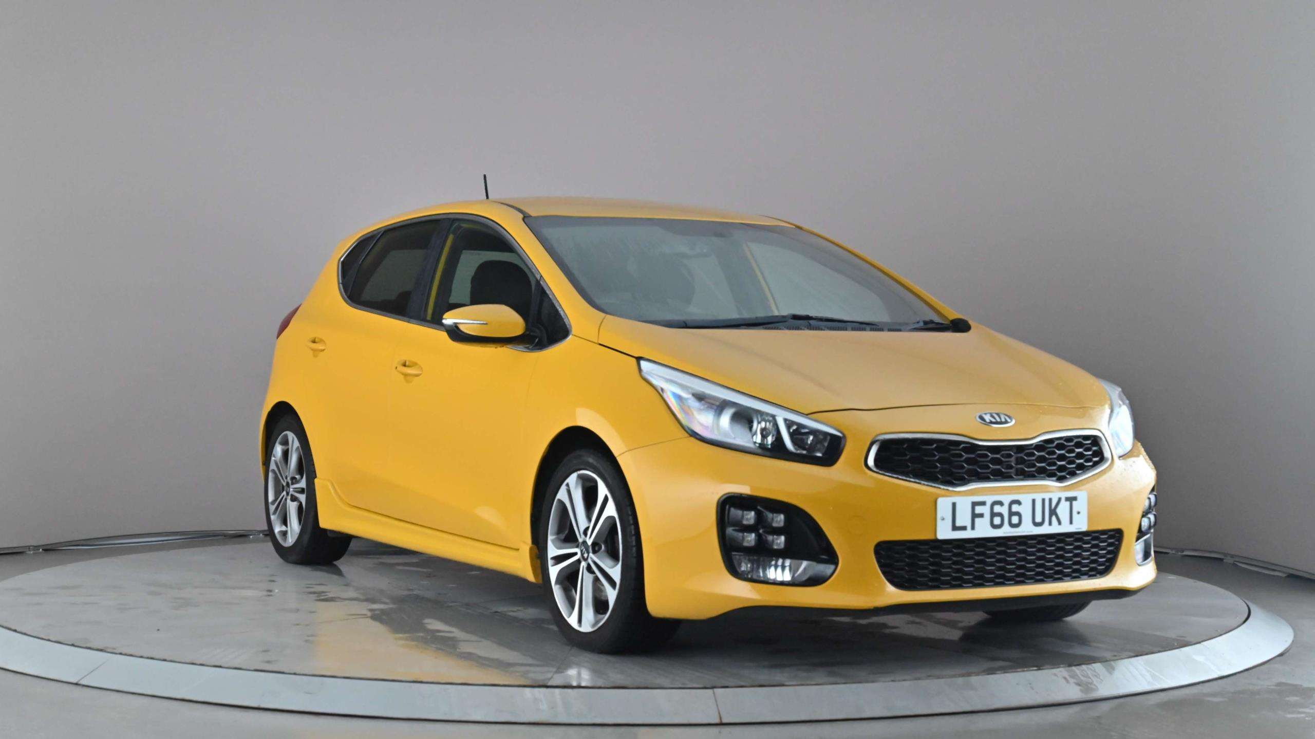 Main listing image - Kia Ceed