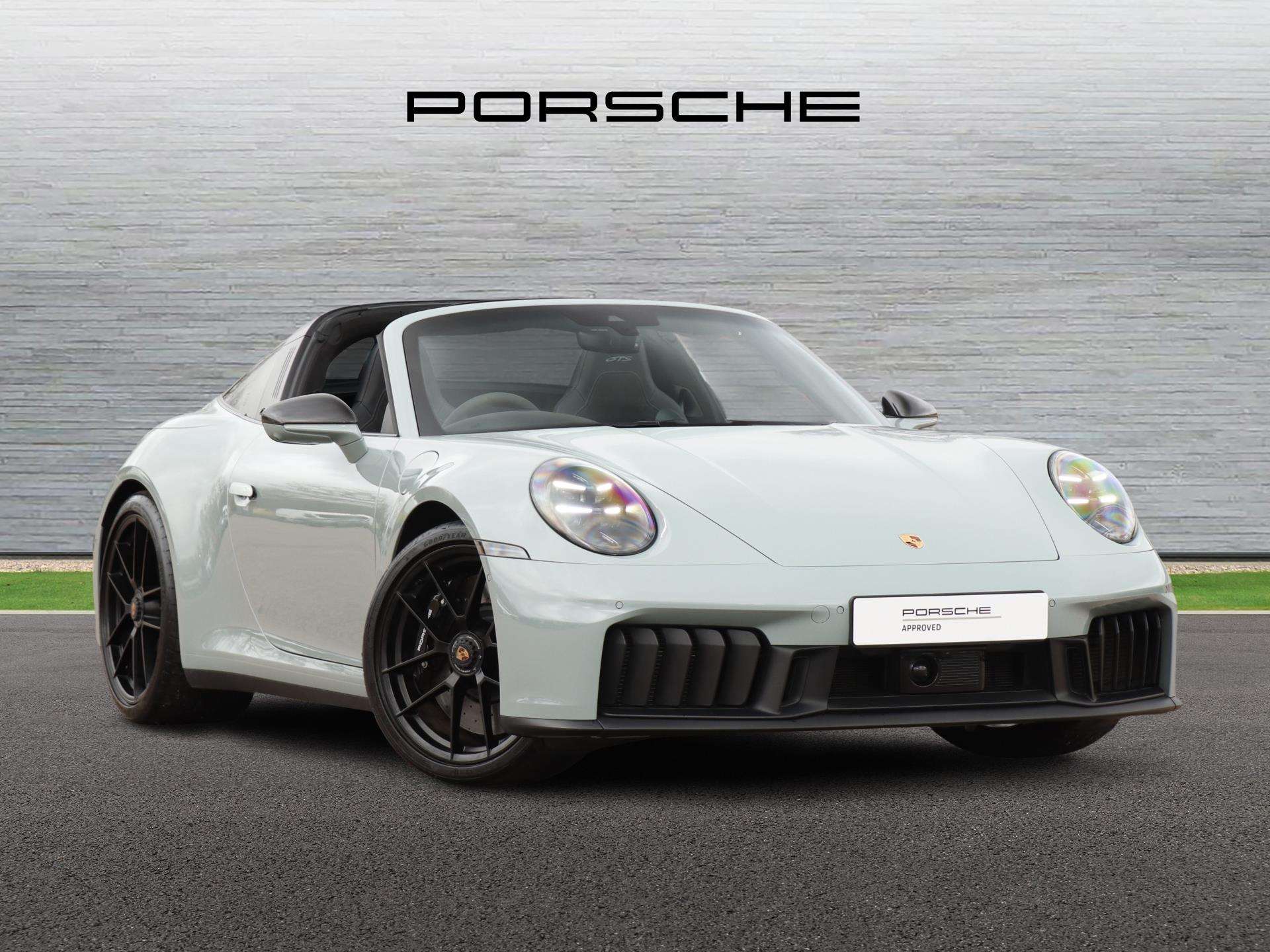 Main listing image - Porsche 911