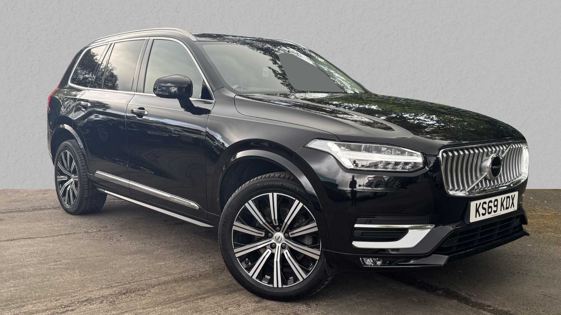 Main listing image - Volvo XC90