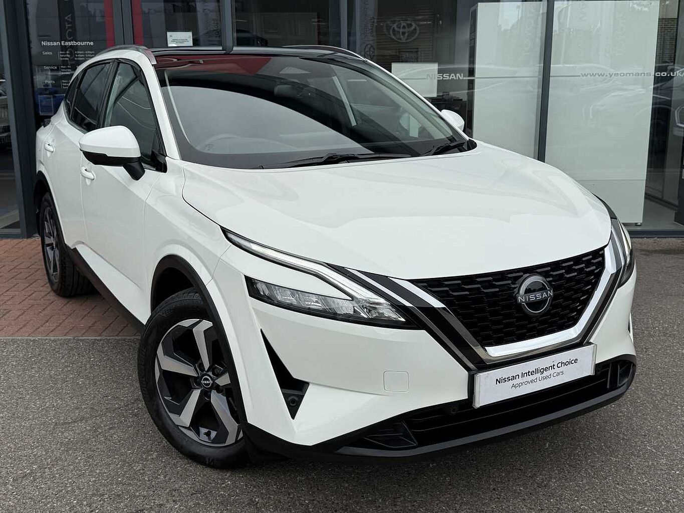 Main listing image - Nissan Qashqai