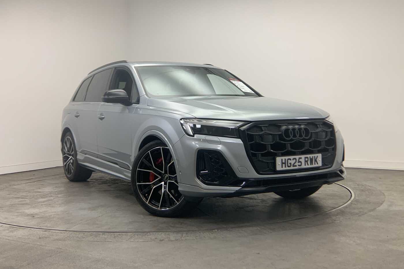 Main listing image - Audi Q7