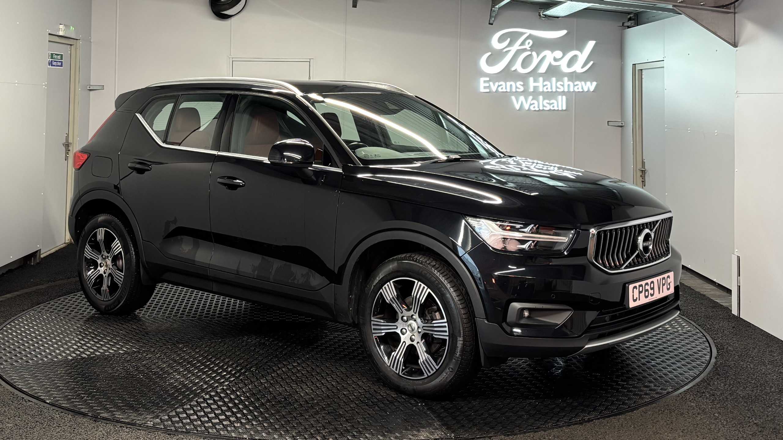 Main listing image - Volvo XC40