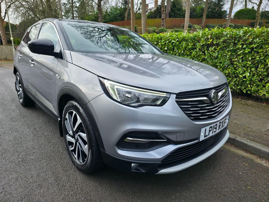 Main listing image - Vauxhall Grandland X