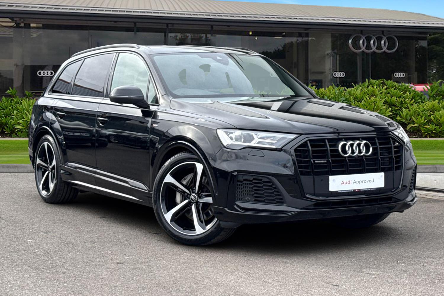 Main listing image - Audi Q7