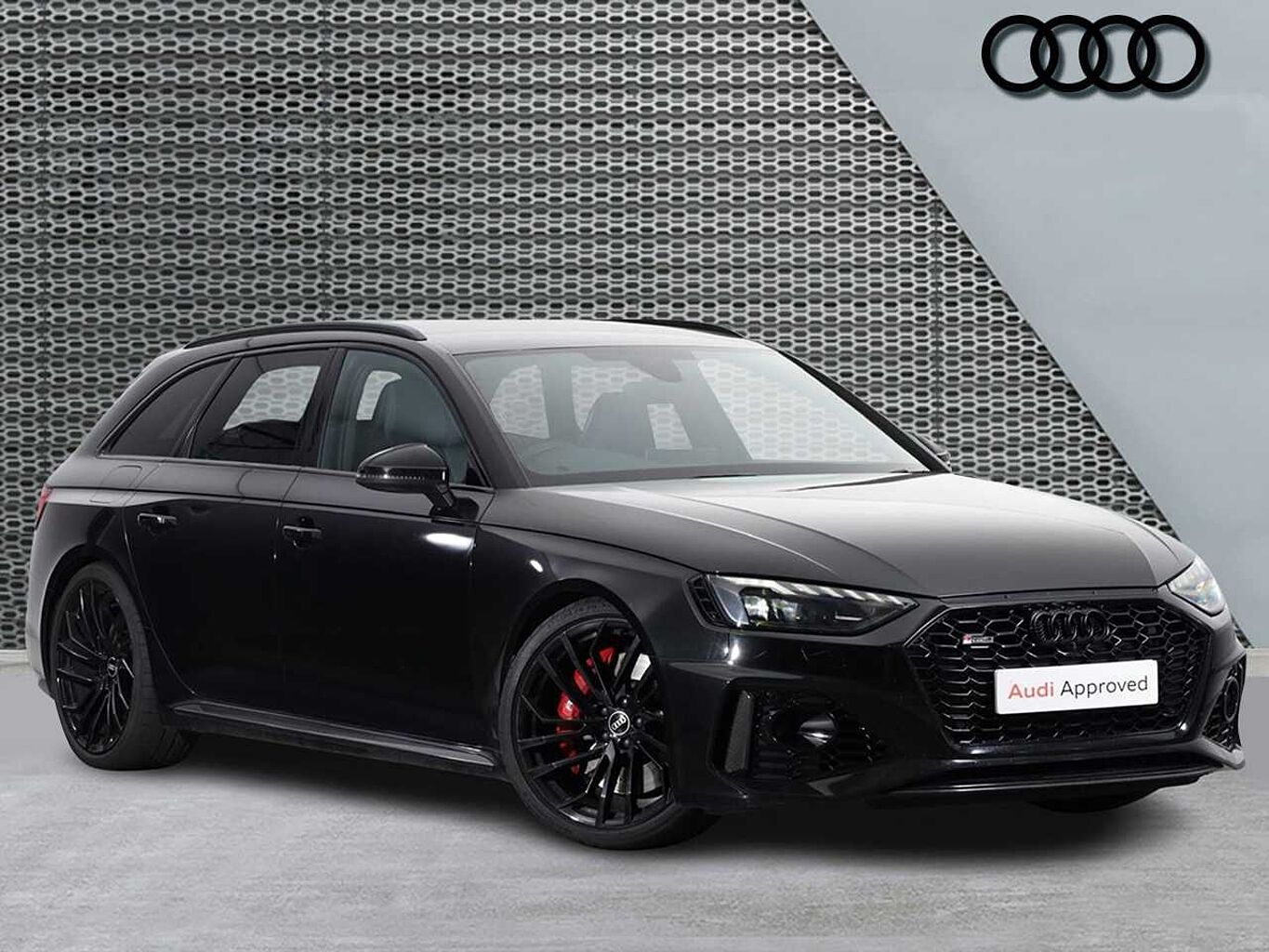 Main listing image - Audi RS4