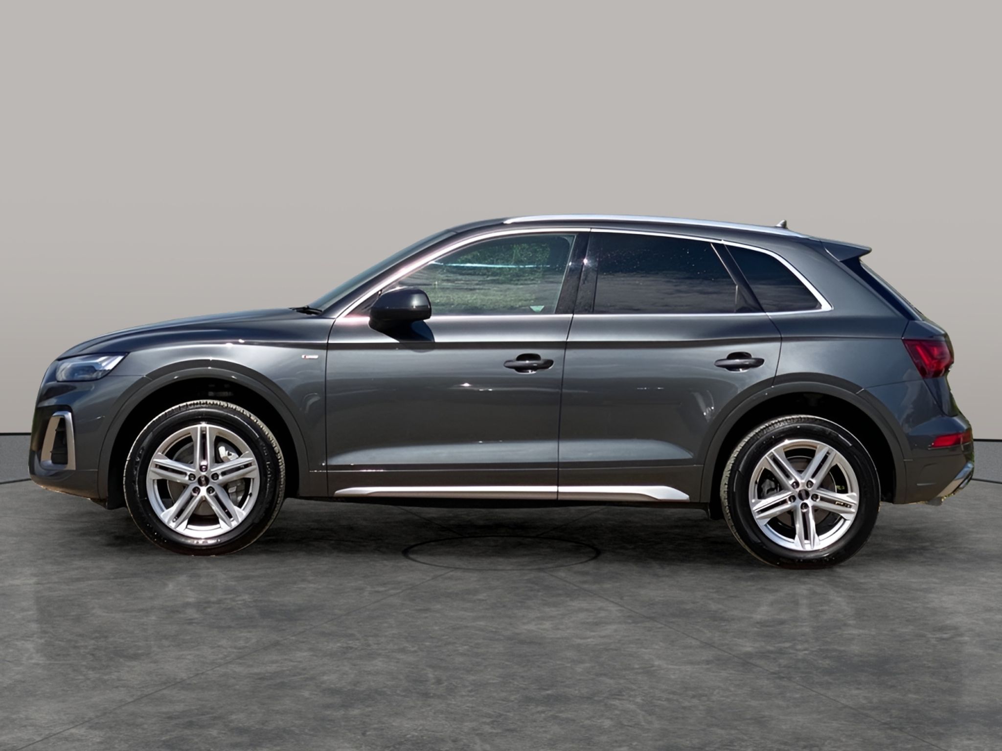 Main listing image - Audi Q5