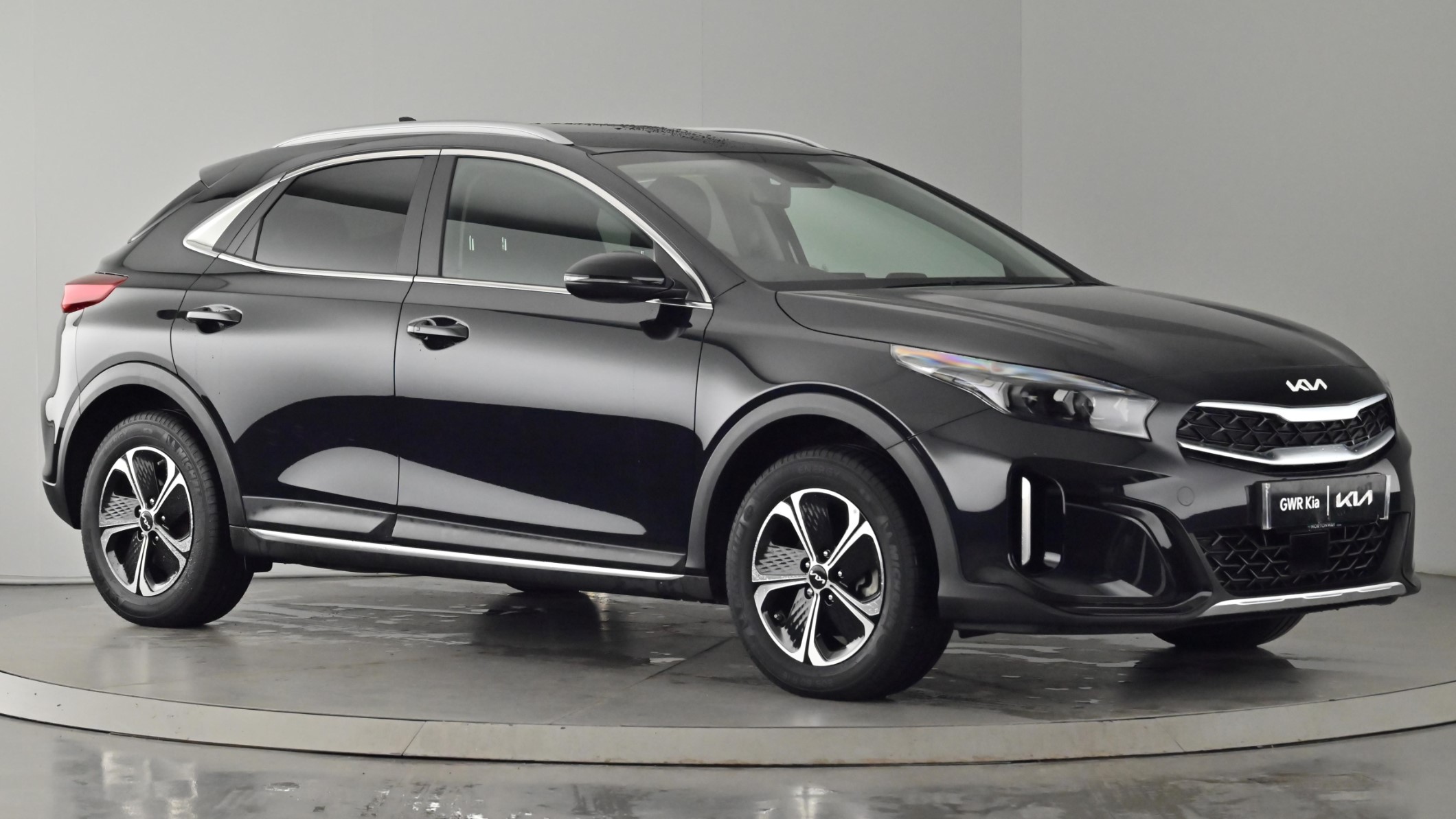 Main listing image - Kia XCeed