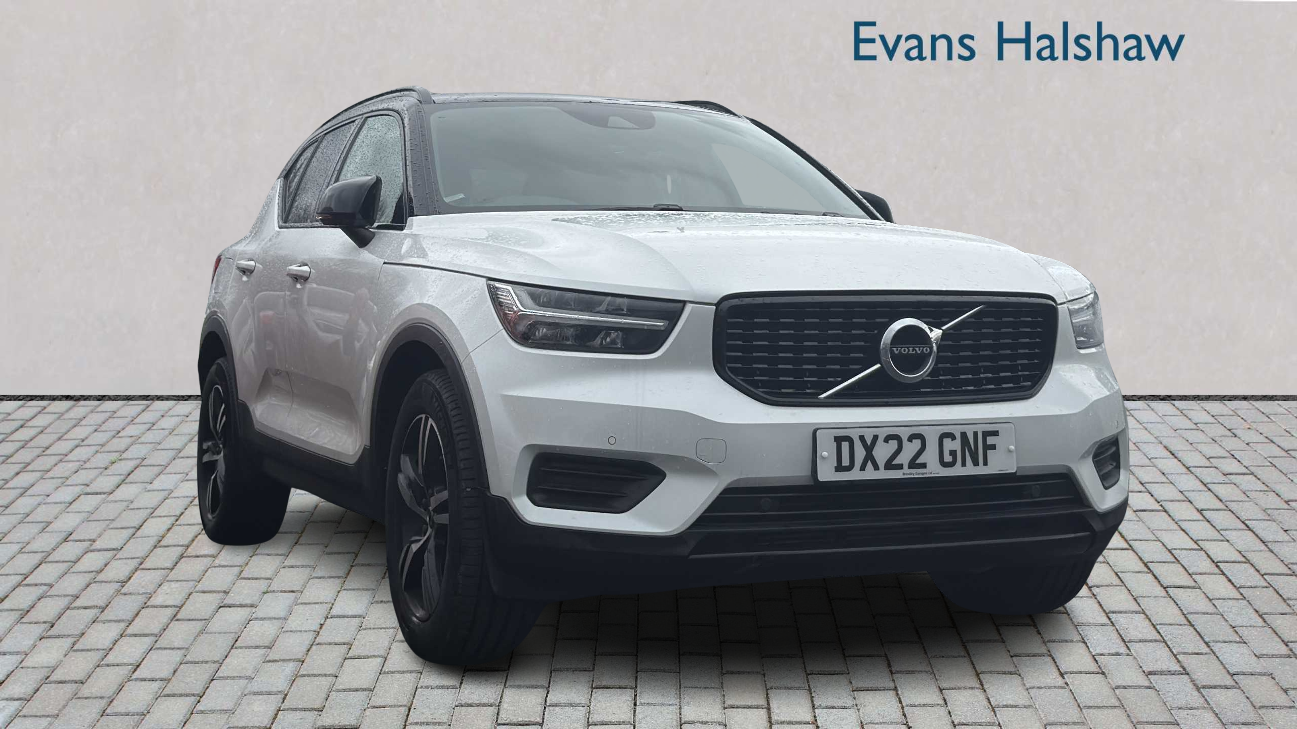 Main listing image - Volvo XC40