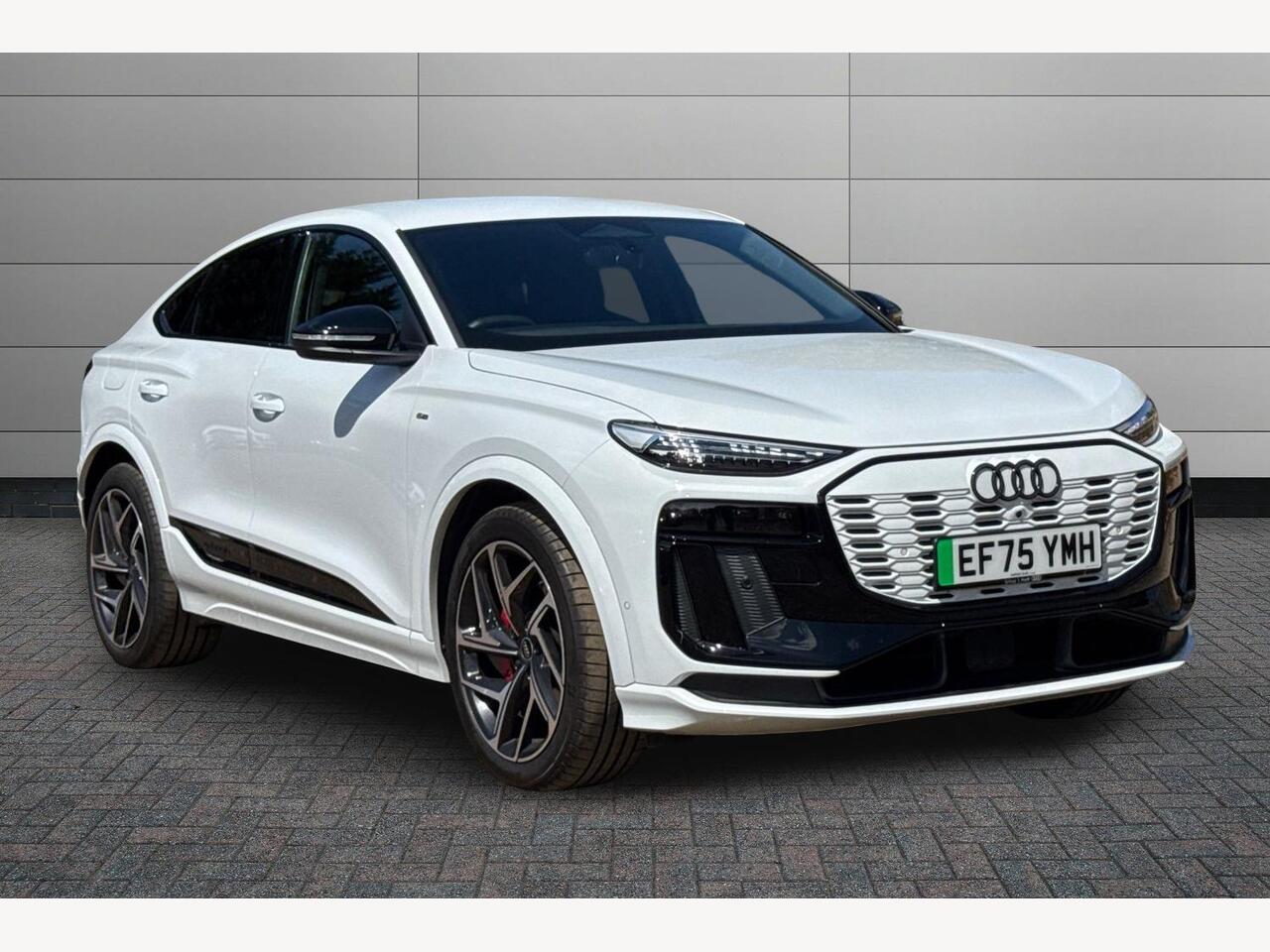 Main listing image - Audi Q6