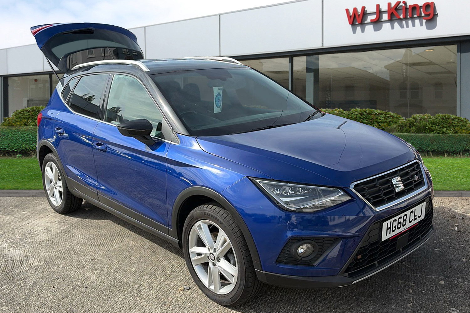 Main listing image - SEAT Arona