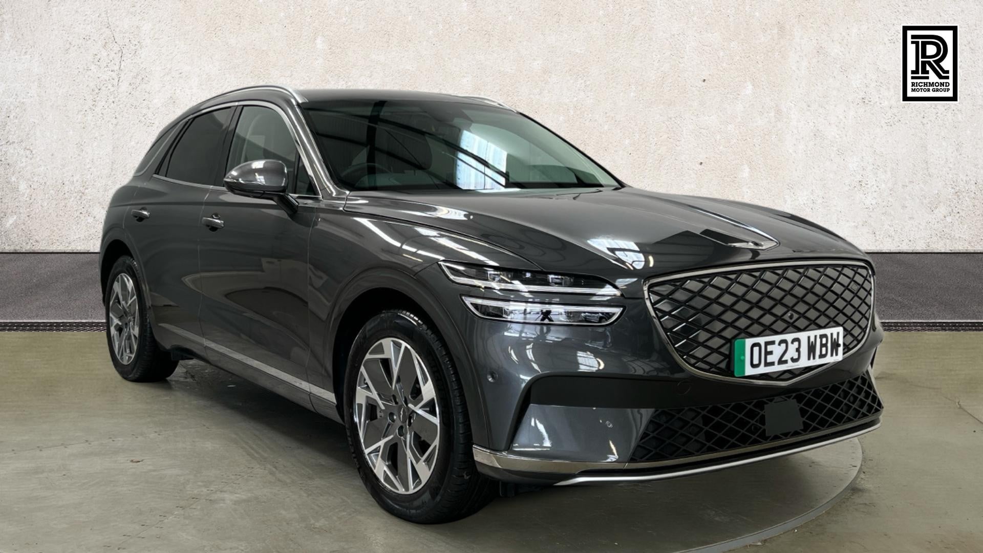 Main listing image - Genesis Gv70