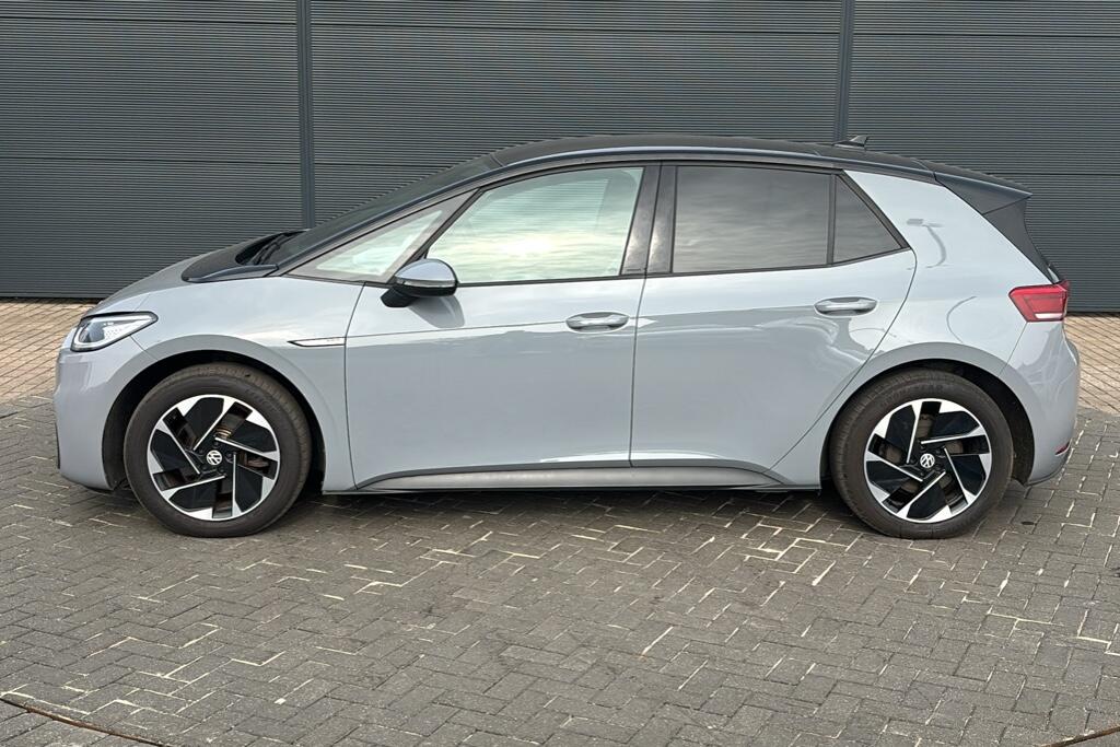 Main listing image - Volkswagen ID.3