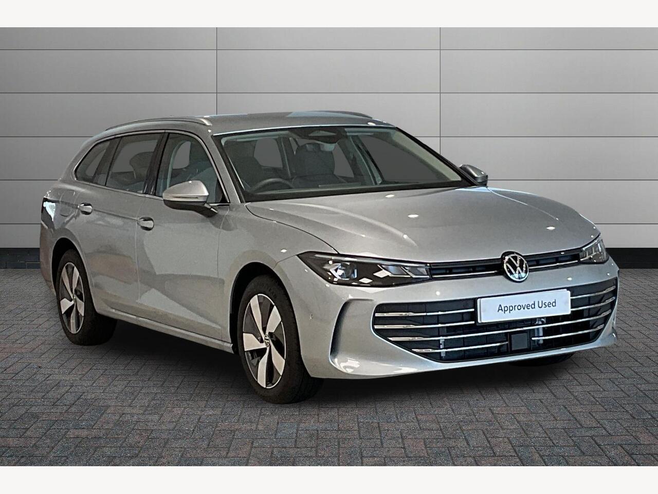 Main listing image - Volkswagen Passat Estate