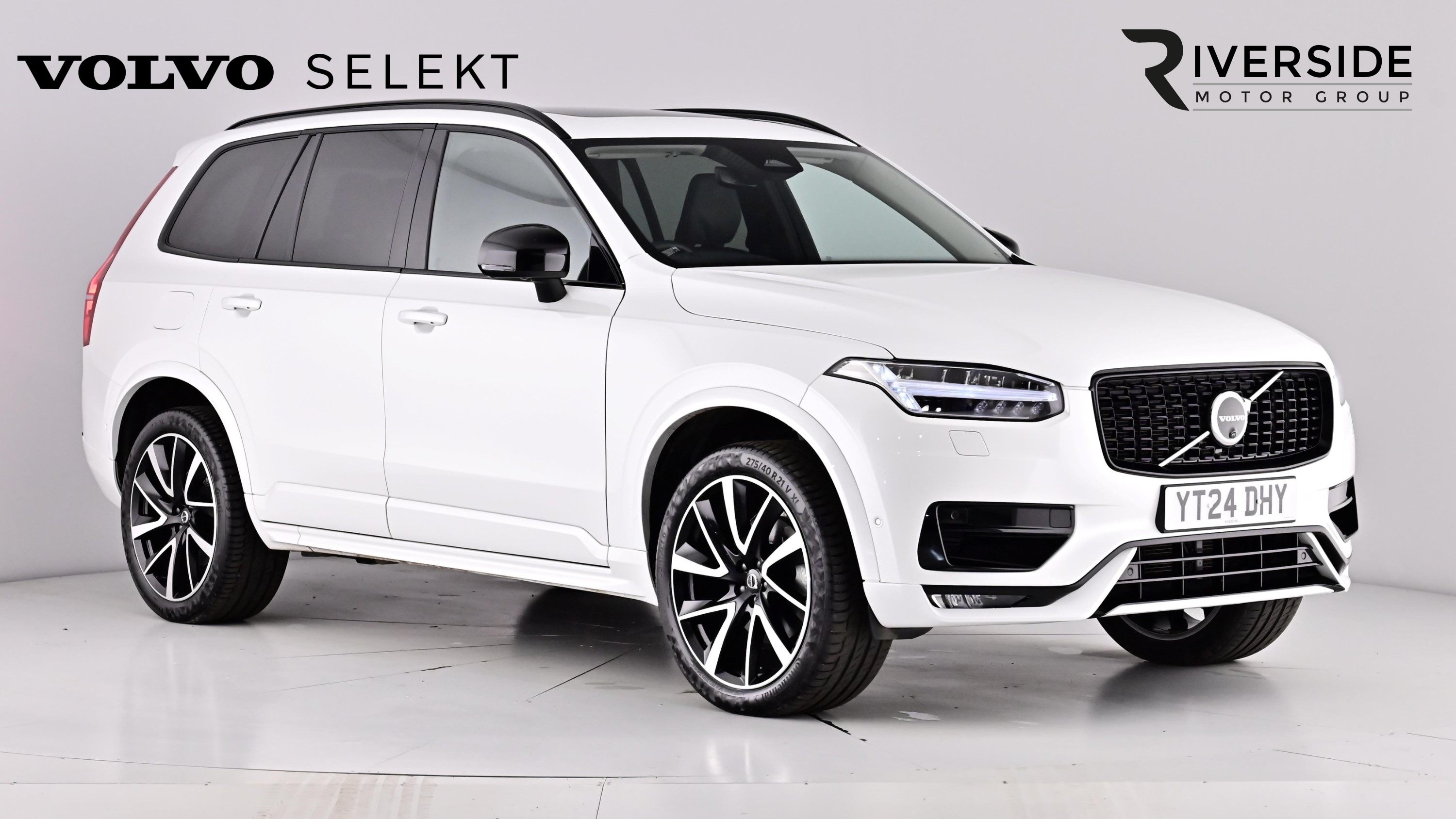 Main listing image - Volvo XC90