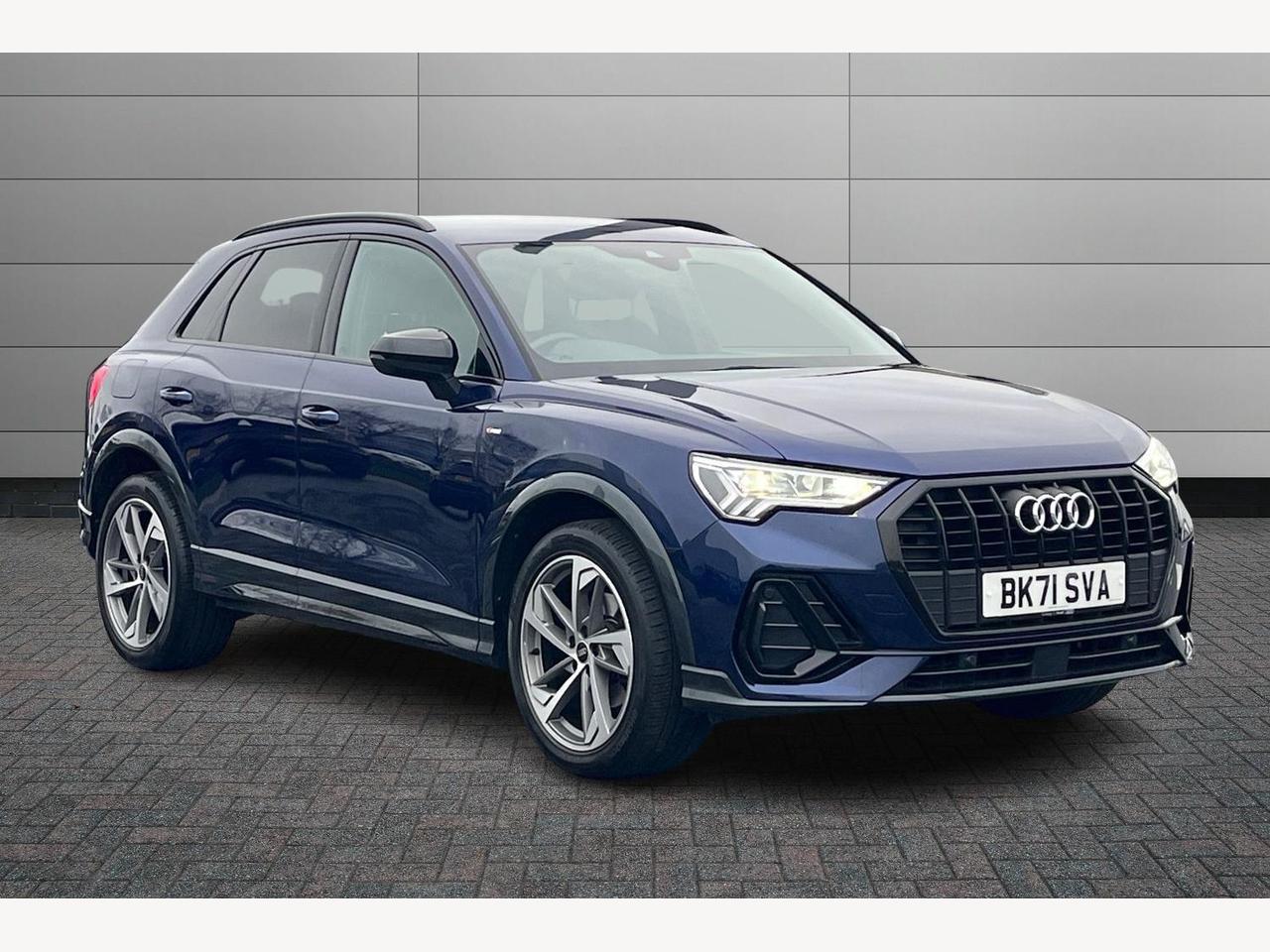 Main listing image - Audi Q3