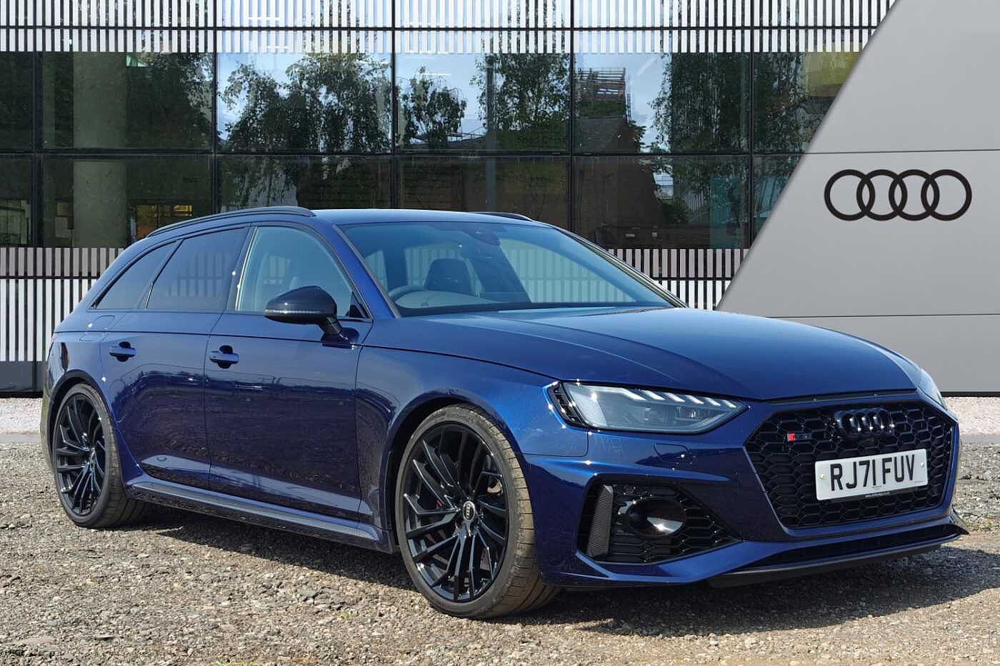Main listing image - Audi RS4