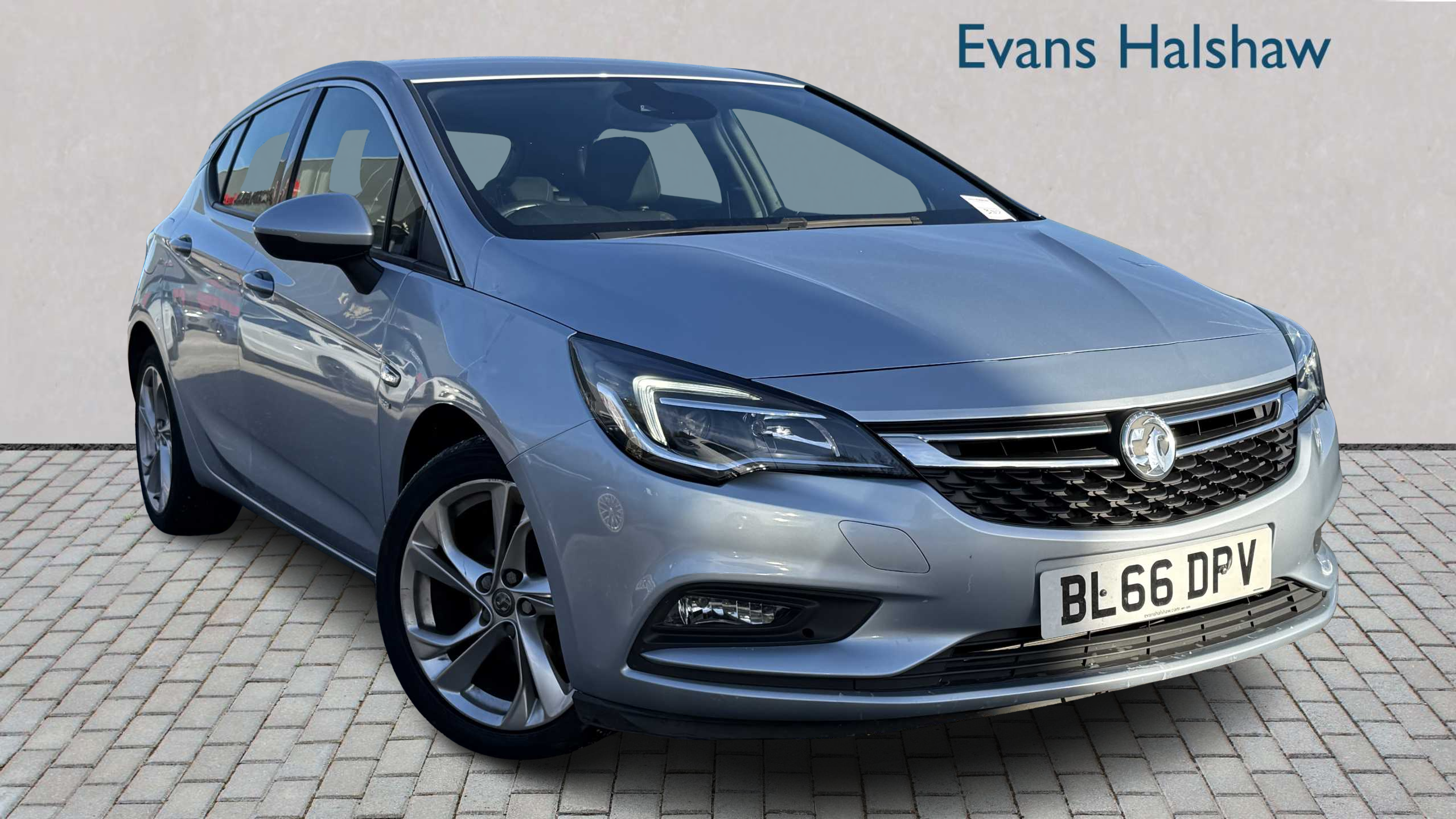 Main listing image - Vauxhall Astra