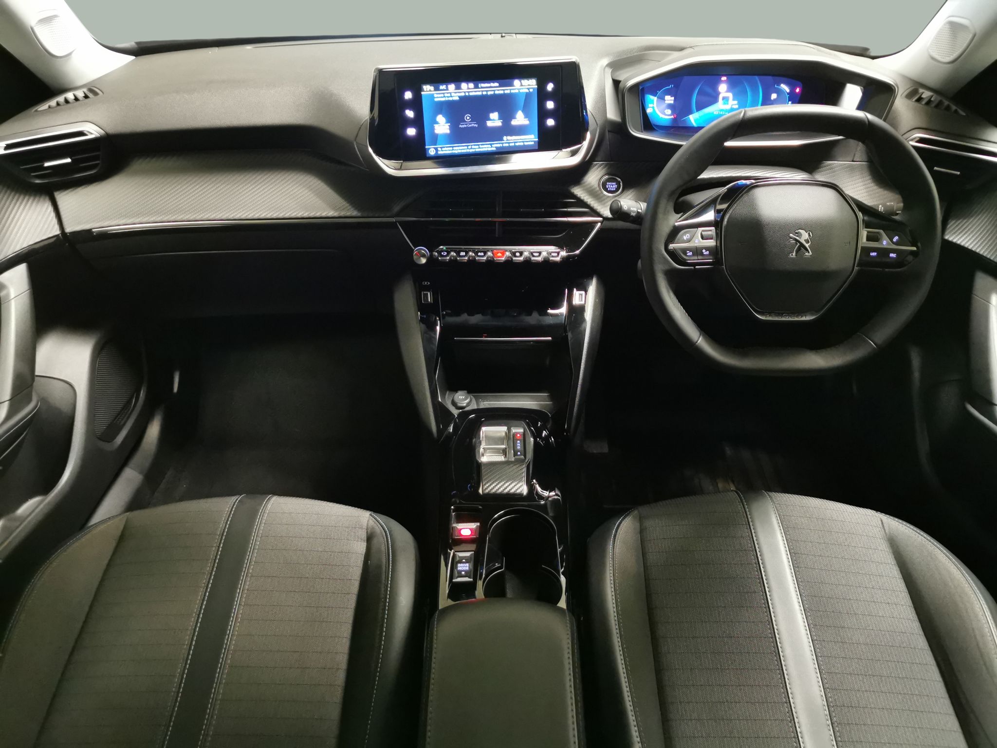 Main listing image - Peugeot e-2008