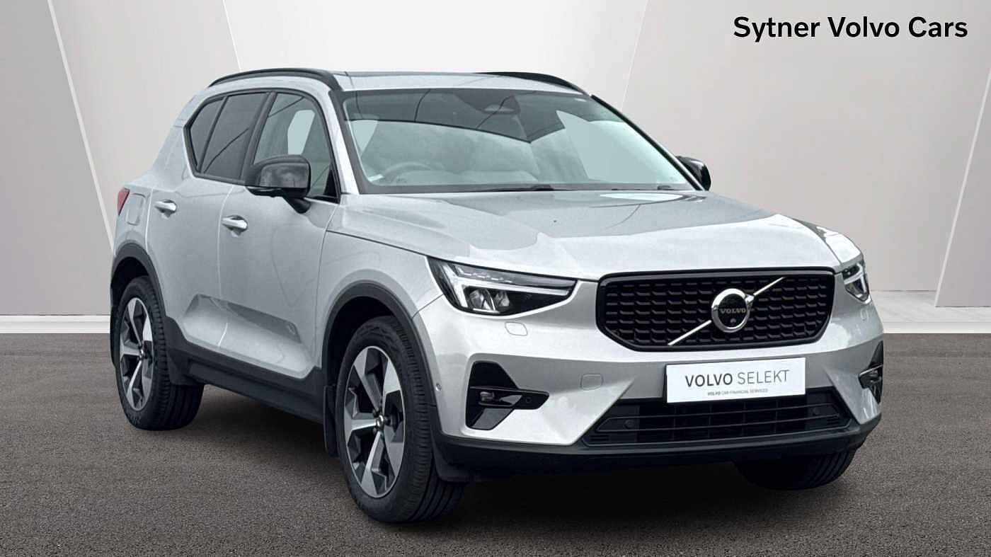 Main listing image - Volvo XC40