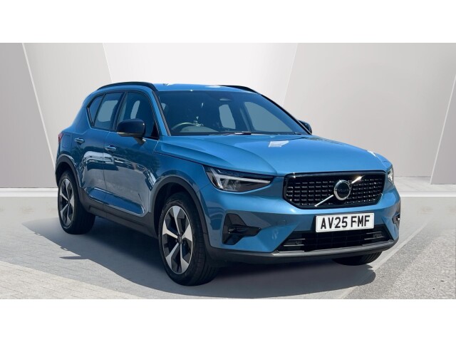 Main listing image - Volvo XC40