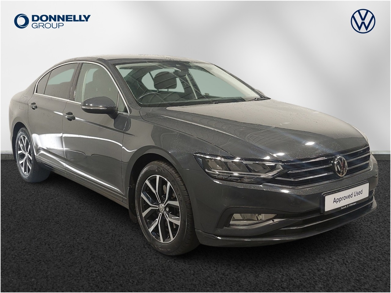 Main listing image - Volkswagen Passat