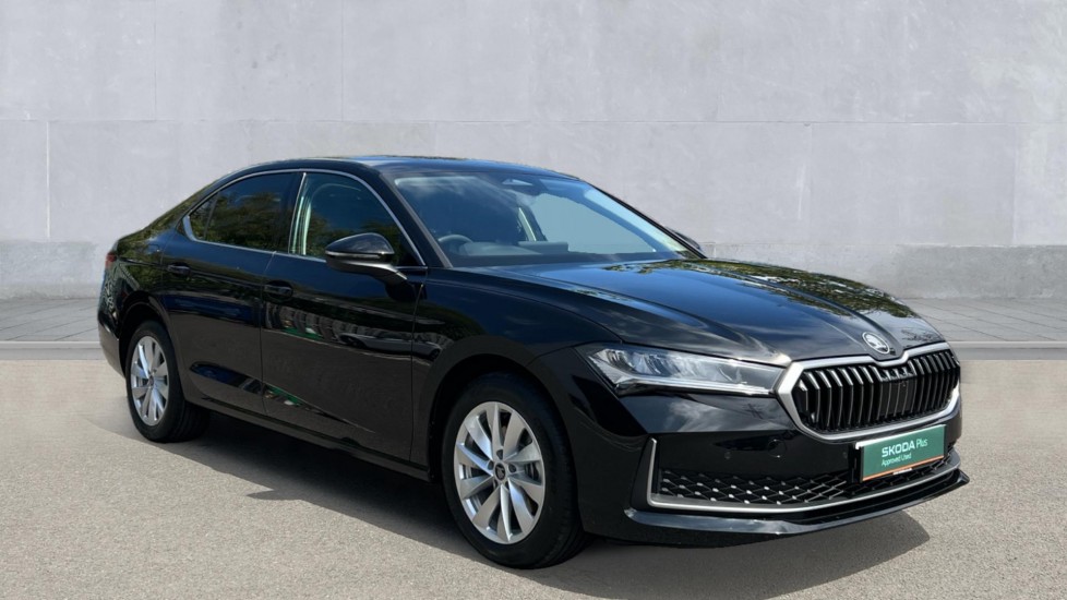 Main listing image - Skoda Superb