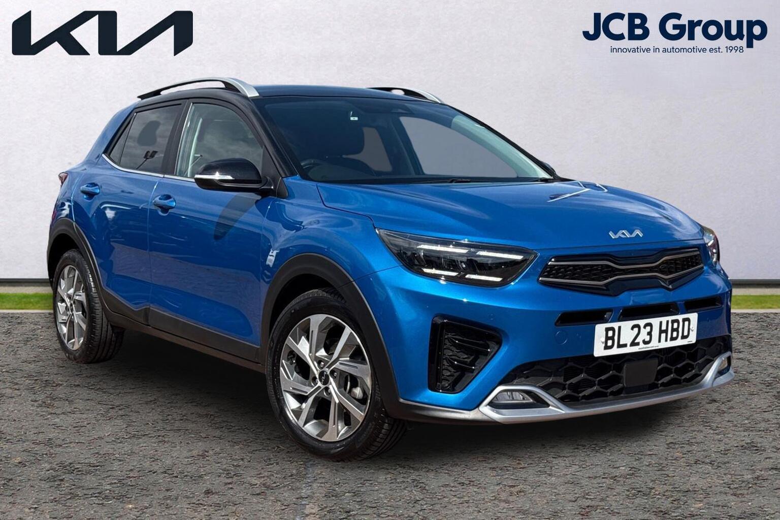 Main listing image - Kia Stonic