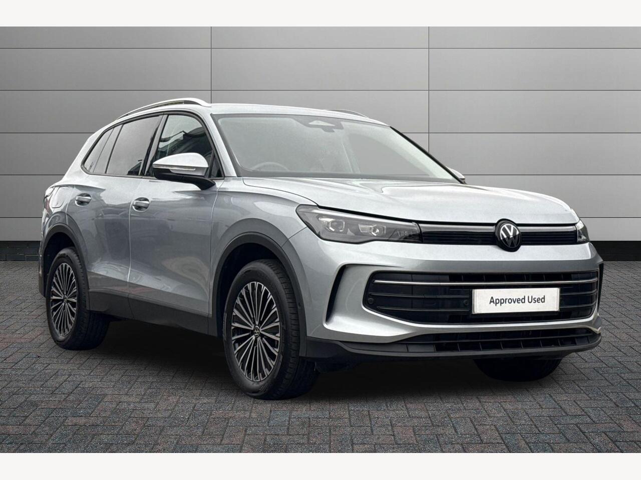 Main listing image - Volkswagen Tiguan