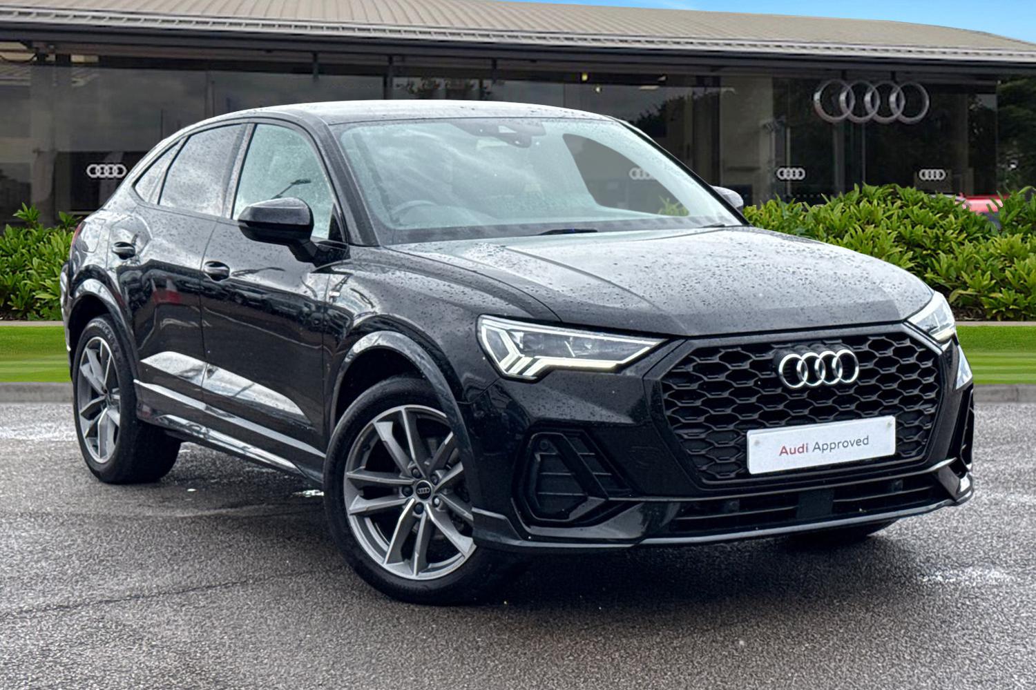 Main listing image - Audi Q3