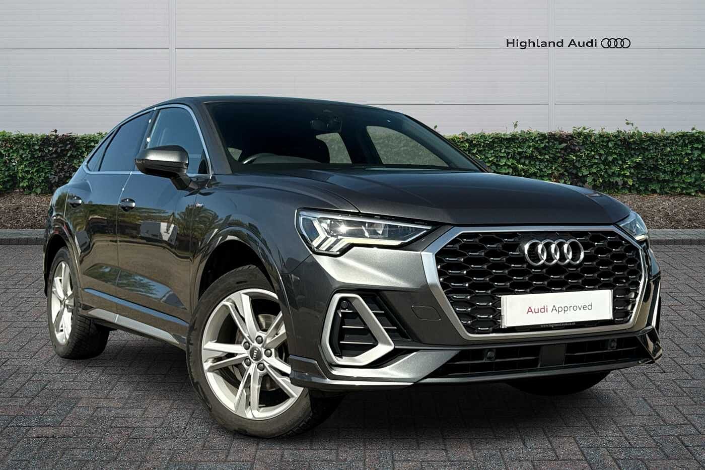 Main listing image - Audi Q3